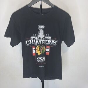 Reebok NHL 2013 Stanley Cup Champions Chicago Blackhawks T-shirt Youth 10/12